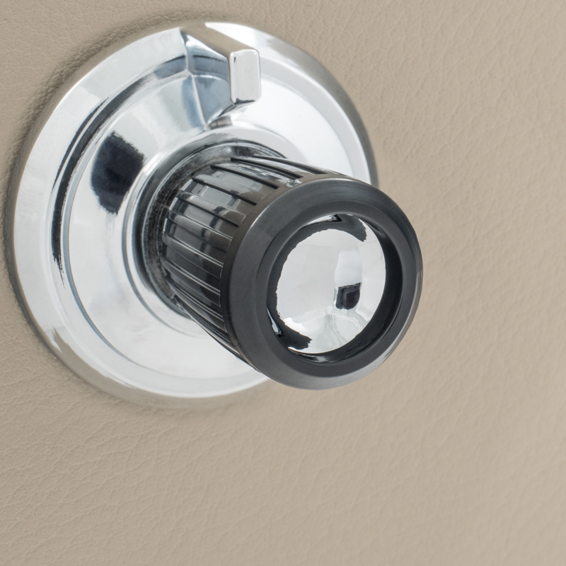 RetroSound R25 RetroSound Front Control Knobs Black with Chrome Insert